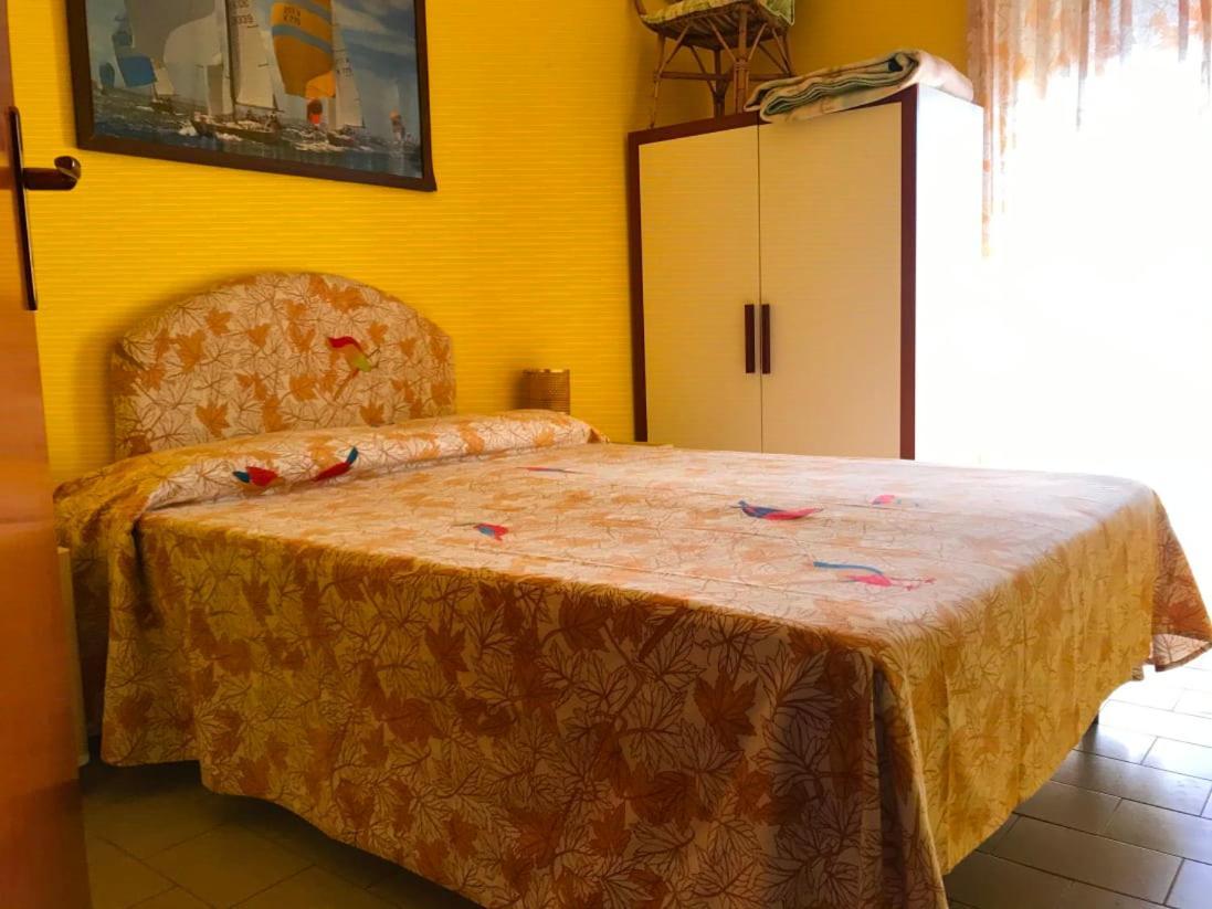 Gianni House Backpackers Hostel Giardini Naxos Bagian luar foto